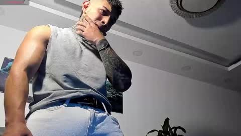 Snapshot of angeel_d035 chatting on 12/13/24, 01:48 Angel online show from 12/13/24, 01:48