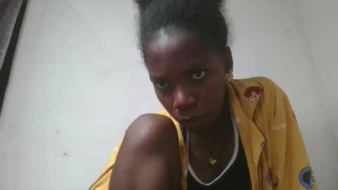 Snapshot of angeeliine chatting on 02/26/26, 12:31 angeeliine online show from 02/26/26, 12:31