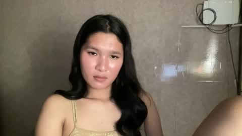 Snapshot of angel19722 chatting on 04/09/26, 03:28 Angel online show from 04/09/26, 03:28