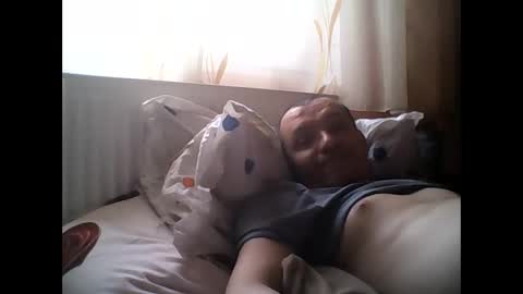 Angel online show from 05/13/26, 04:04