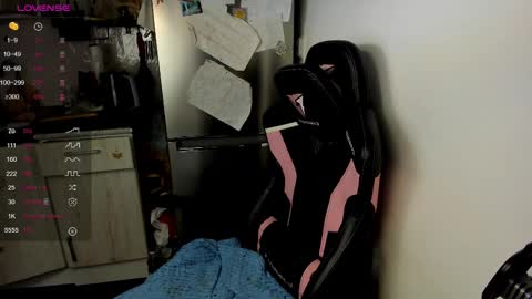 Snapshot of angel7you chatting on 02/17/25, 11:44 Eva online show from 02/17/25, 11:44