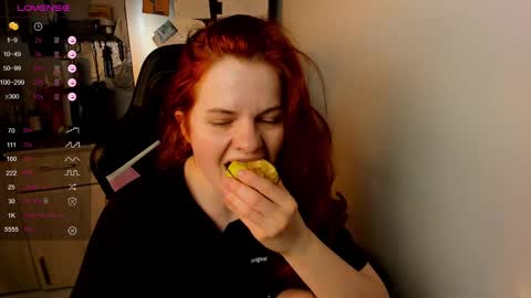 Snapshot of angel7you chatting on 03/03/25, 01:09 Eva online show from 03/03/25, 01:09