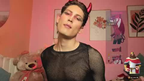 Snapshot of angel_____1 chatting on 04/29/26, 04:44 angel_____1 online show from 04/29/26, 04:44
