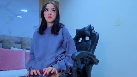 angel__kiss online show from 11/13/25, 11:31