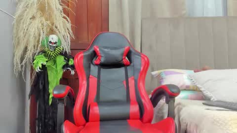 Angel online show from 10/20/25, 03:18