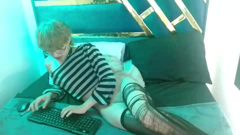 Angel  online show from 03/27/26, 01:22