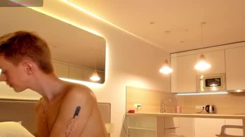 Snapshot of angel_andreww chatting on 01/06/25, 02:14 angel_andreww online show from 01/06/25, 02:14