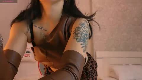 angel_asia_ online show from 11/07/25, 10:59