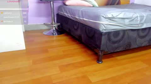  Angel  online show from 09/26/25, 06:23