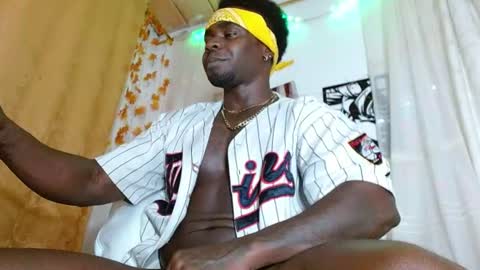 Snapshot of angel_bonbom chatting on 07/20/26, 10:39 tom 56 online show from 07/20/26, 10:39