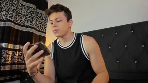 Angel Cuervo online show from 01/25/25, 12:37