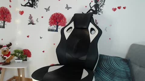 Angel Curl online show from 02/09/25, 01:44