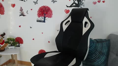 Angel Curl online show from 02/20/25, 02:40