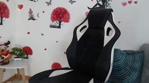 Angel Curl online show from 02/25/25, 06:09