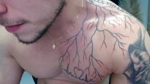 Snapshot of angel_curl chatting on 04/17/26, 07:06 Angel Curl online show from 04/17/26, 07:06