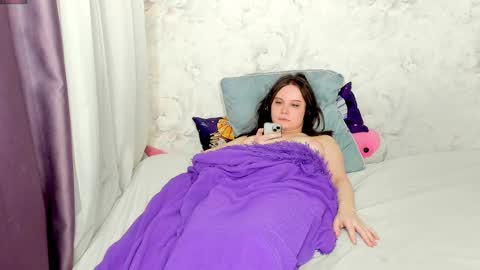 Snapshot of angel_doll585 chatting on 02/22/25, 12:38 Fallen Angel online show from 02/22/25, 12:38