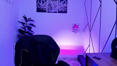 Angel-dragun online show from 10/18/25, 03:20