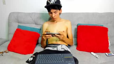 Snapshot of angel_dustt1 chatting on 06/26/26, 09:30 angel_dustt1 online show from 06/26/26, 09:30