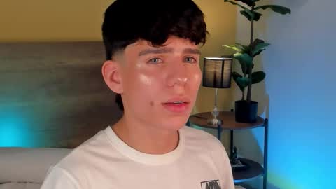 Snapshot of angel_eros_ chatting on 02/12/26, 06:08 Angel online show from 02/12/26, 06:08