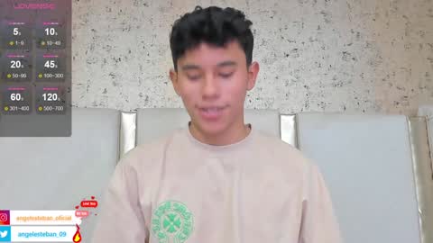 ngel Esteban  online show from 01/16/25, 04:38