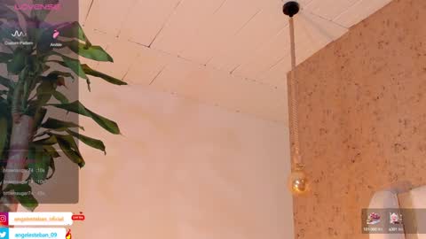 ngel Esteban  online show from 02/07/25, 10:08