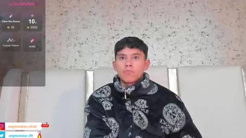 ngel Esteban  online show from 02/15/25, 10:22