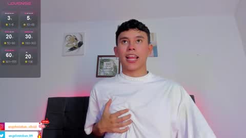 Snapshot of angel_esteban_fx chatting on 10/30/25, 04:14 ngel Esteban online show from 10/30/25, 04:14