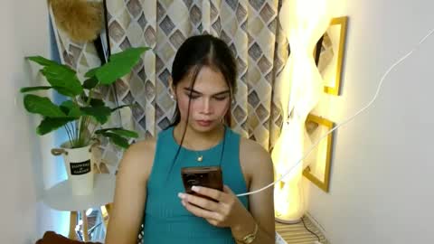 angela online show from 03/08/25, 10:45