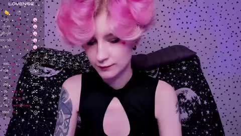 Snapshot of angel_julles chatting on 04/11/26, 07:35 Angel Dust online show from 04/11/26, 07:35