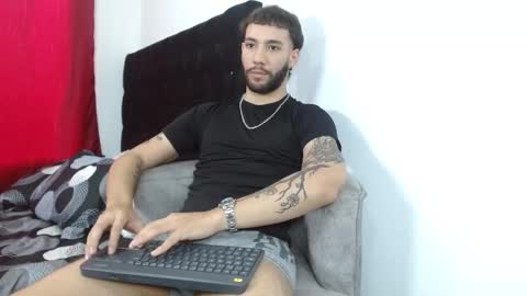 angel_kyrozz online show from 10/23/25, 07:56
