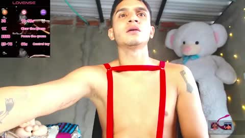 Snapshot of angel_latinboy chatting on 05/13/26, 01:19 Angel online show from 05/13/26, 01:19
