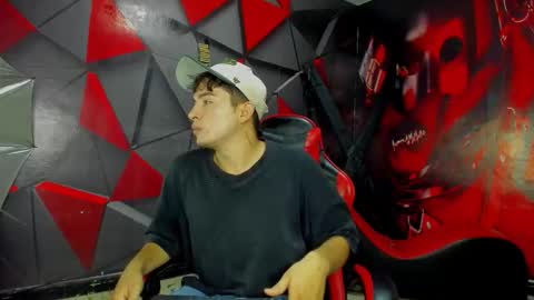 Angel online show from 11/25/25, 08:31