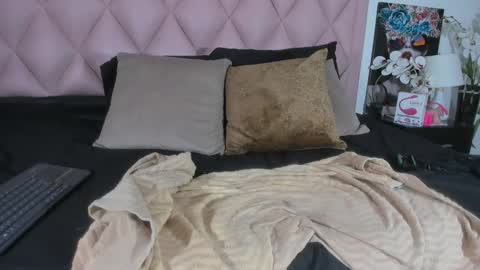 Angel  online show from 12/30/24, 01:04