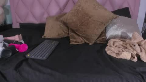 Angel  online show from 01/11/25, 08:54