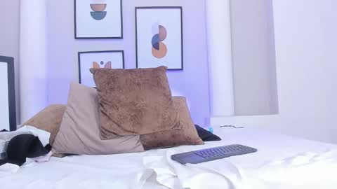 Angel  online show from 01/25/25, 03:19