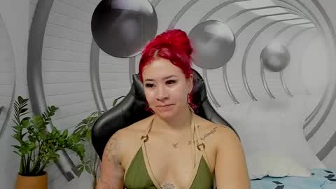 Snapshot of angel_martins chatting on 12/21/24, 05:18 Angel online show from 12/21/24, 05:18