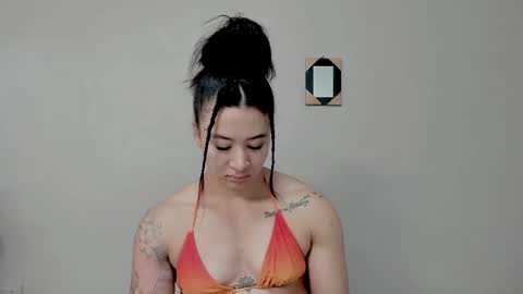 Snapshot of angel_martins chatting on 10/16/25, 01:23 Angel online show from 10/16/25, 01:23