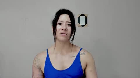 Snapshot of angel_martins chatting on 10/20/25, 10:32 Angel online show from 10/20/25, 10:32