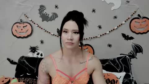 Snapshot of angel_martins chatting on 10/30/25, 01:40 Angel online show from 10/30/25, 01:40