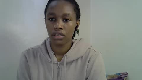 angel_mia5 online show from 12/03/25, 10:02