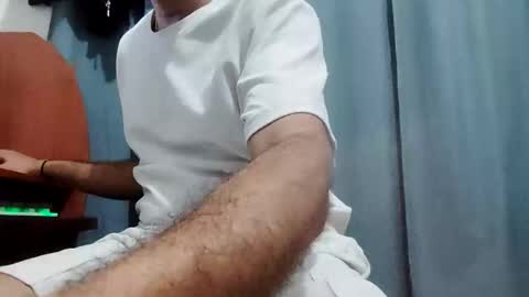 Snapshot of angel_morningstar1 chatting on 06/08/26, 01:39 ngel online show from 06/08/26, 01:39