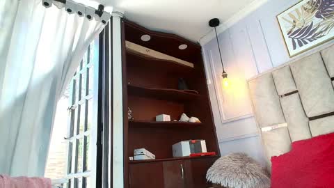 Nicolle  online show from 01/06/25, 06:10