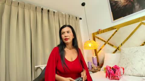 Nicolle  online show from 12/22/25, 11:29