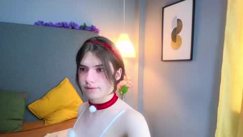 Snapshot of angel_shiny chatting on 02/02/25, 05:04 Angel online show from 02/02/25, 05:04