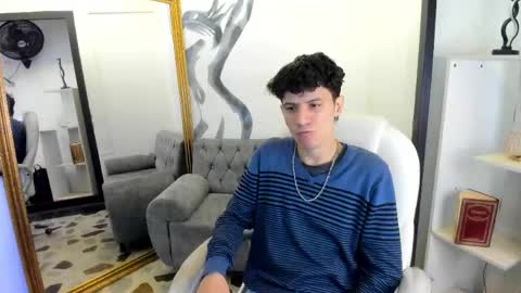 Snapshot of angel_st1 chatting on 05/01/26, 12:32 Angel online show from 05/01/26, 12:32