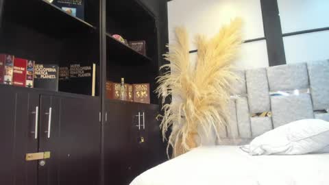 Snapshot of angel_st1 chatting on 05/11/26, 04:04 Angel online show from 05/11/26, 04:04