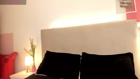 Snapshot of angel_velvet_ chatting on 12/05/25, 12:03 angel_velvet_ online show from 12/05/25, 12:03