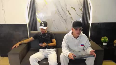 angel_villareal_ online show from 03/01/26, 06:04