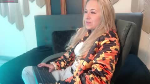 Angel online show from 05/06/26, 12:21