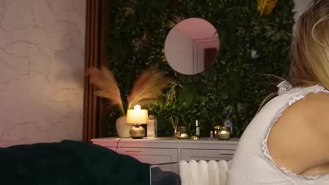 Anysia online show from 02/10/26, 05:33